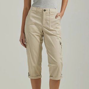 Women’s Lee relaxed fit capris flex-to-go Oxford Tan Size 8P
